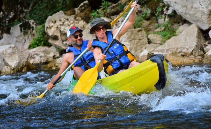 32 km canoe ardèche