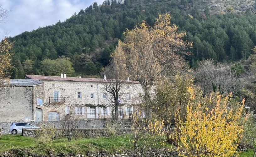 Le Moulin A Façade Ouest