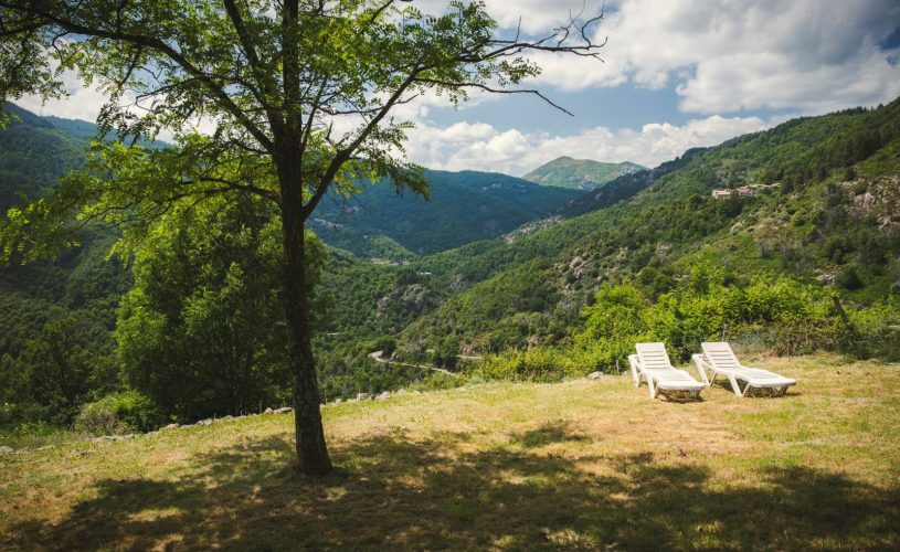 jardin avec vue panoramique…..