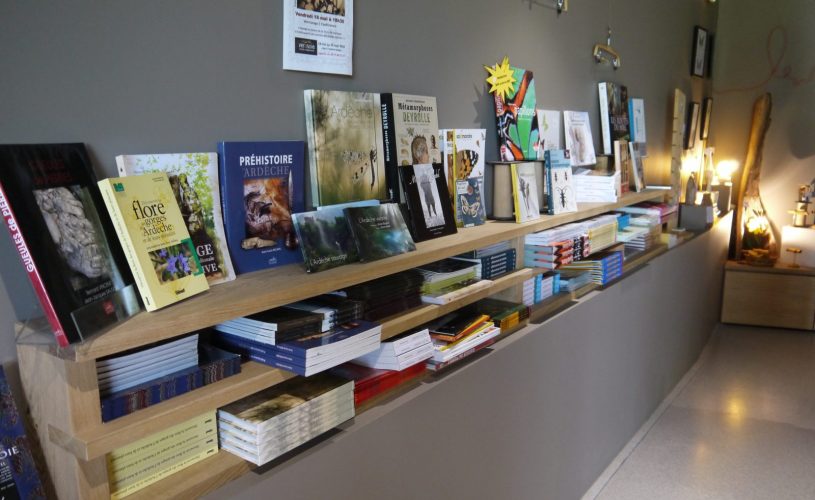 Librairie – boutique musée VERASOIE Lagorce